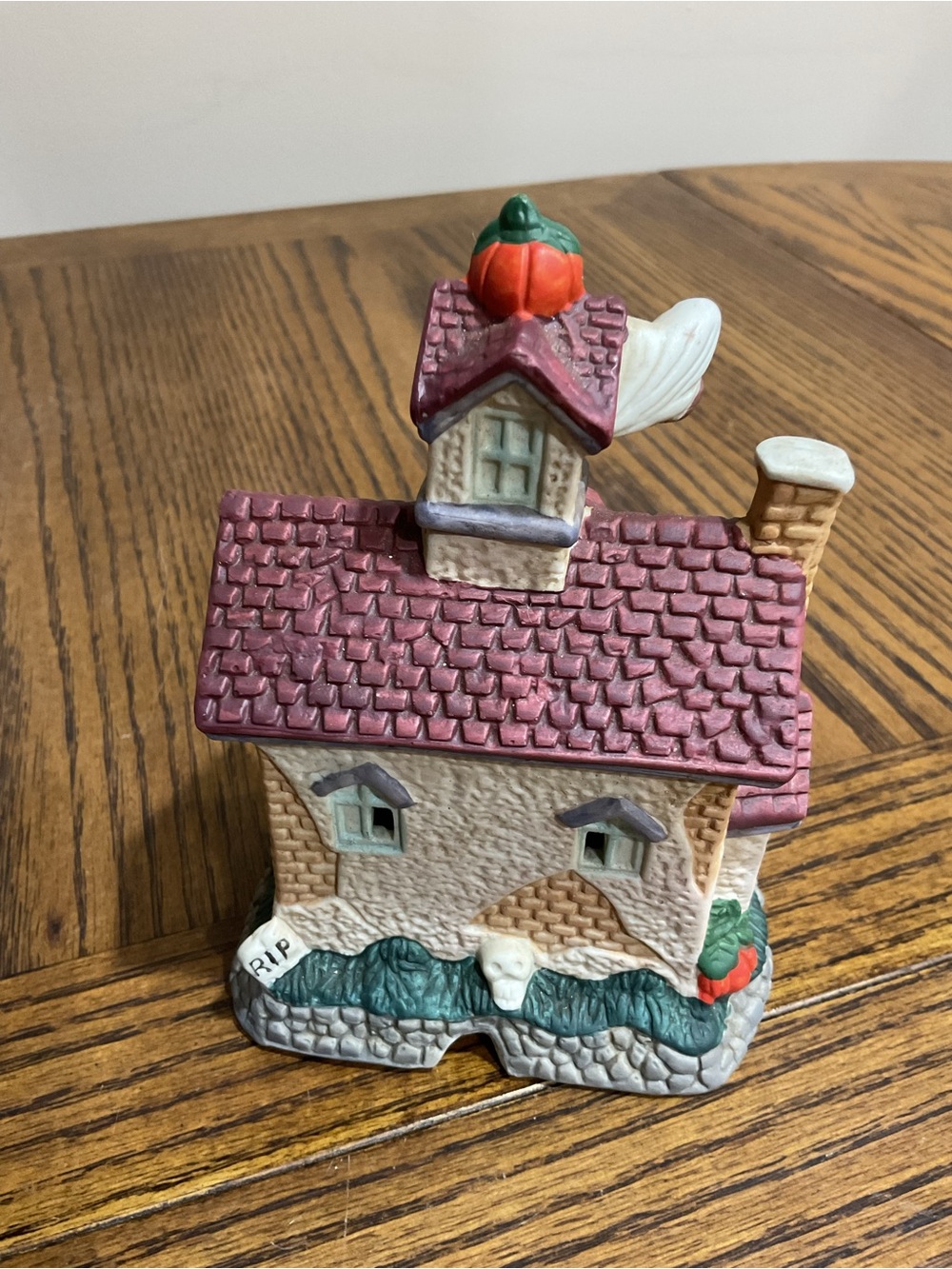 4 Halloween 👻 🎃 Ceramic Village Houses – Multi-Color - Picture 10 of 16